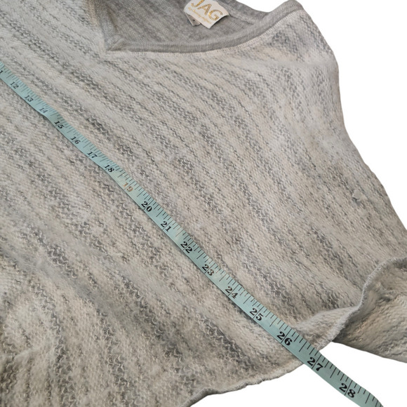 JAG Jewelry and Goods fuzzy white and grey striped sweater size small - Picture 6 of 7